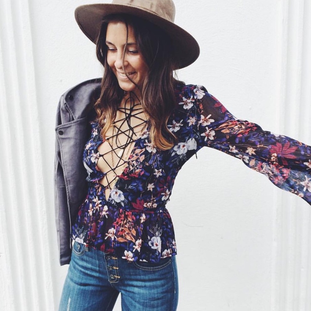 Floral Lace Up LF Top